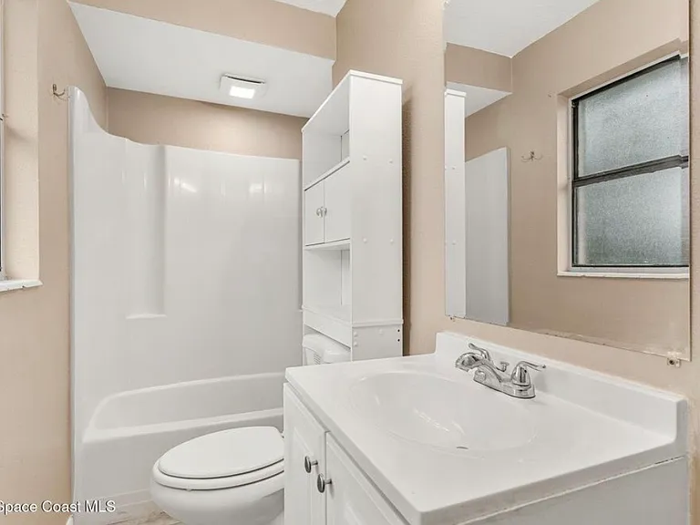 2508 Hathaway Dr #B — Photo 10