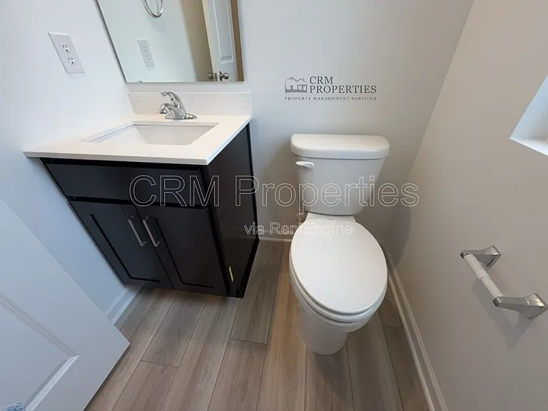 809 Oyster Bay Dr — Photo 13