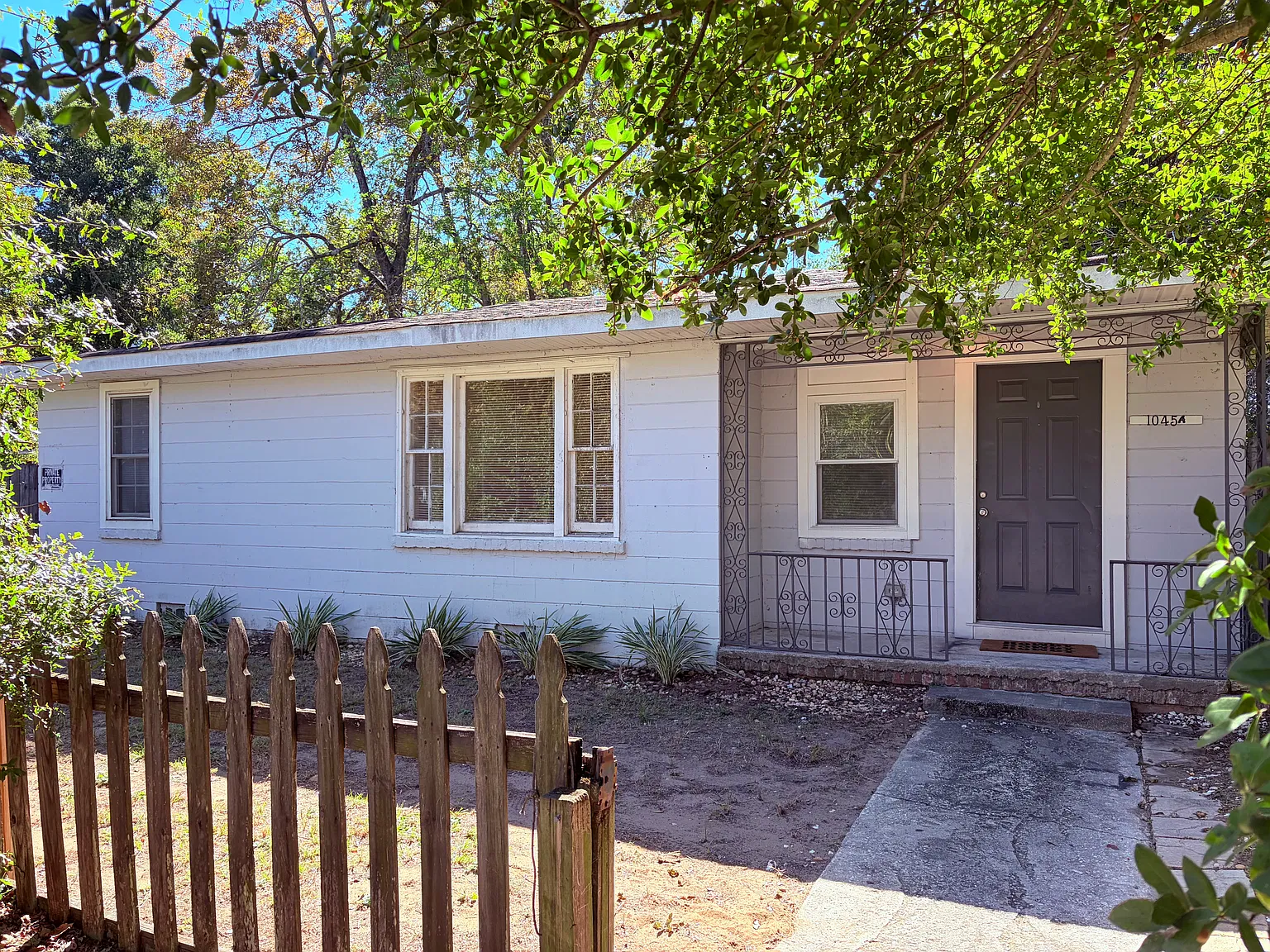 4 bed, 1022 sqft, $2,700 — Photo 1