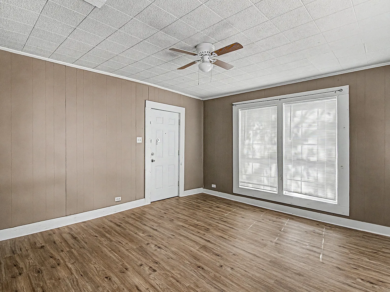 2 bed, 1226 sqft, $1,050 — Photo 3