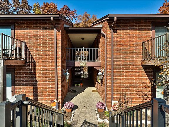3rd image of 5531 Baronridge Dr APT 10