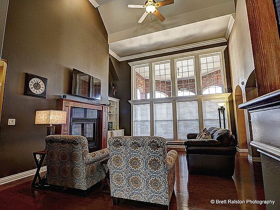 4th image of 4614 Willowridge Way