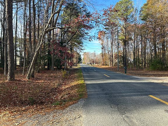 4th image of 19408 Hummingbird Rd