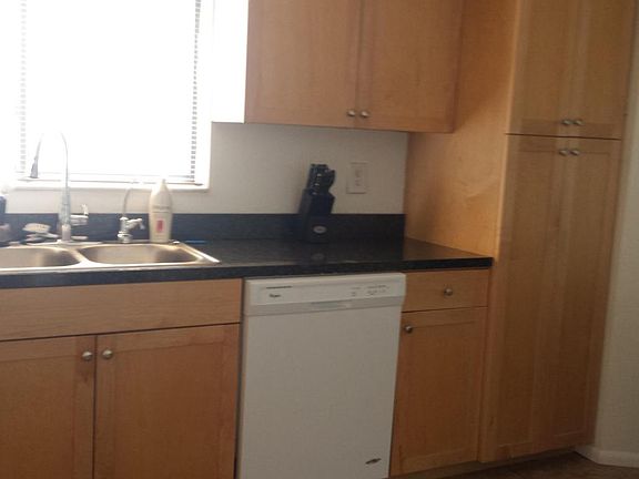 5th image of 179 Seawind Dr #15