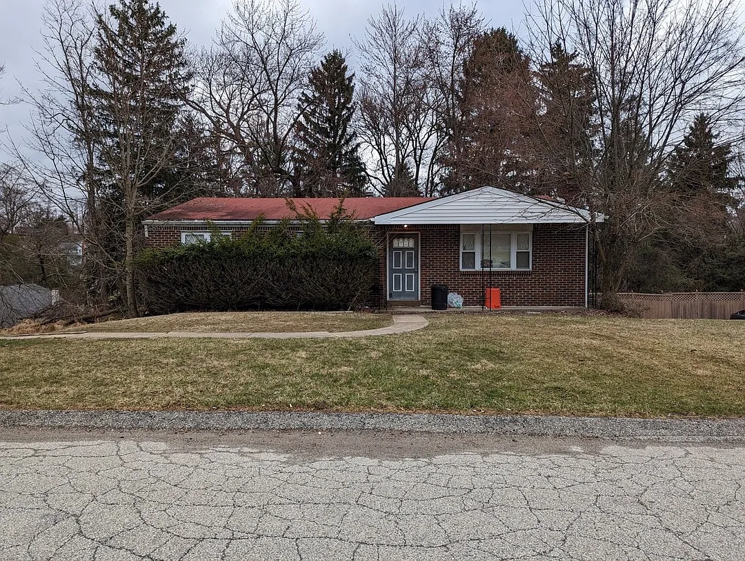 611 Gail Dr photo 1