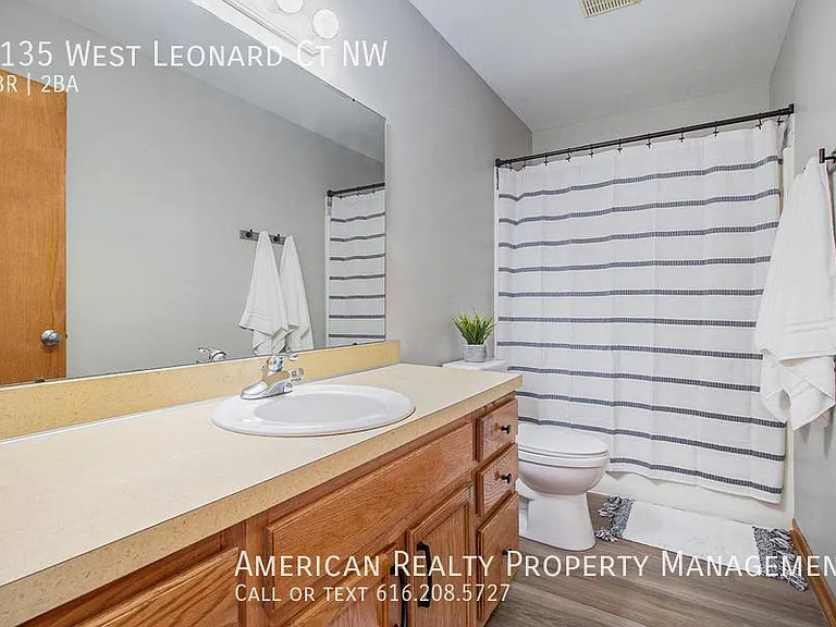 1135 W Leonard Ct NW — Photo 12