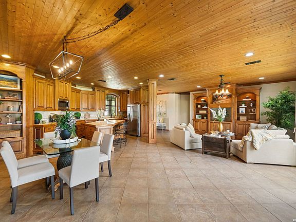 4th image of 544 RIVER VIEW DR