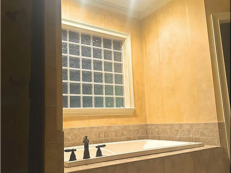 Bath Room of Master Bed Room
