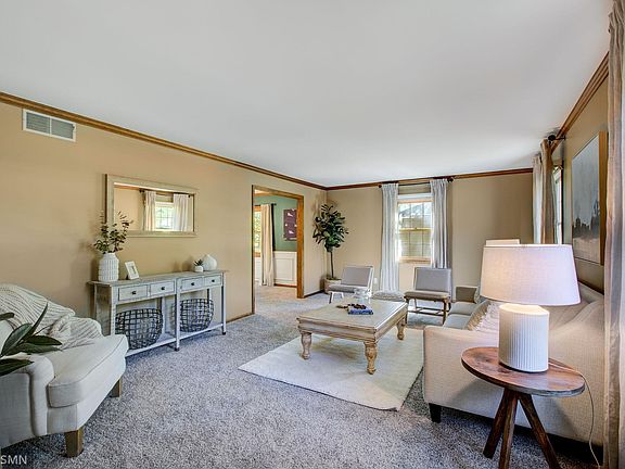 5th image of 3145 Blackheath Dr