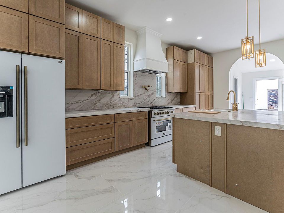 1st image of 12425 Roesler Rd