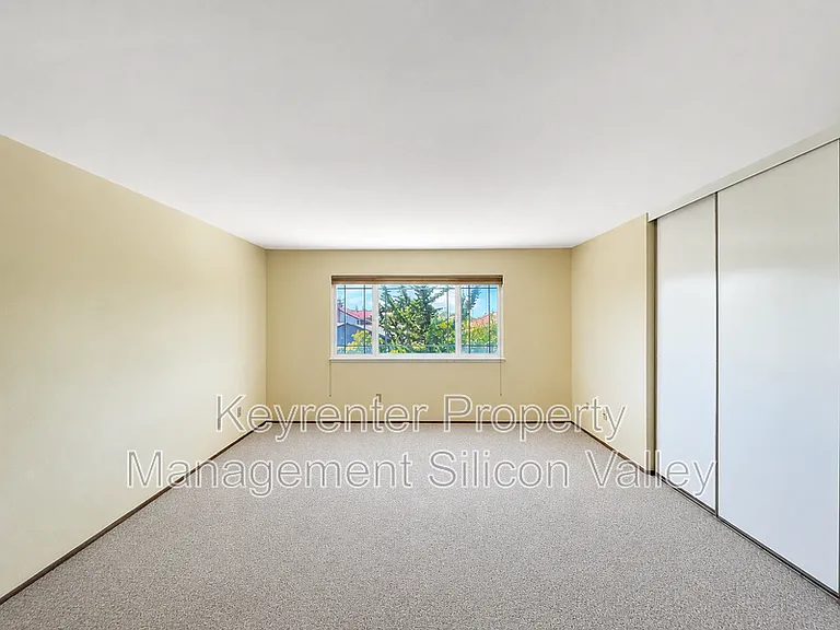 1293 Knollview Dr — Photo 18