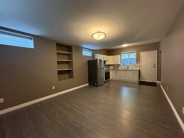 508 Duthie Ave — Photo 8
