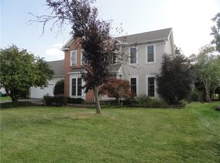 248 Barclay Square Dr, Rochester, NY 14618