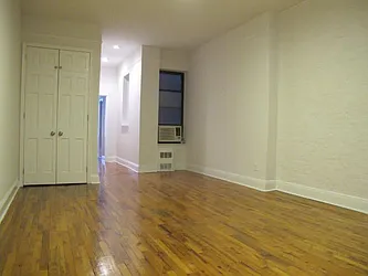 Rented by Metropolis Real Estate of Manhattan