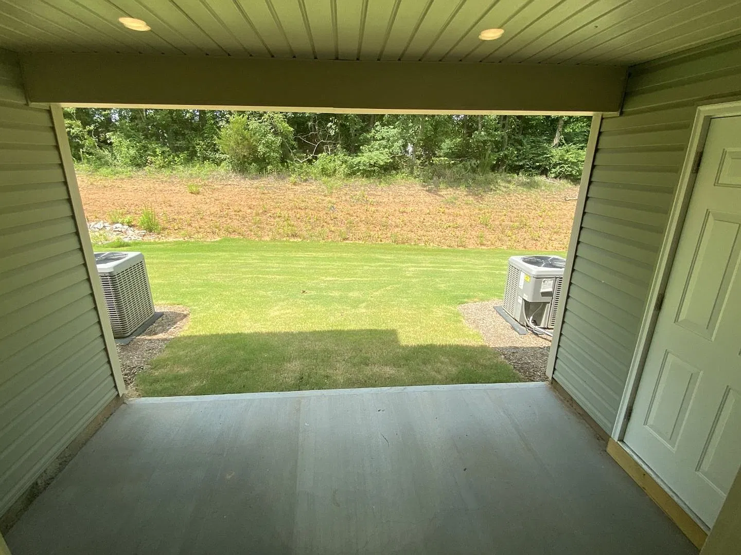 2 Bedroom 2.5 Bathroom — Photo 2