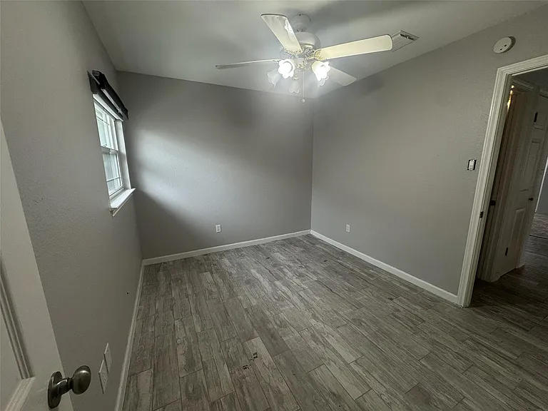 5814 Shreveport Dr — Photo 17