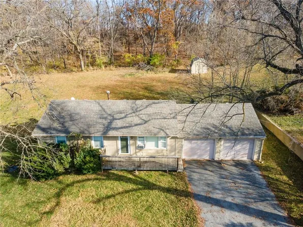 7515 NW Eastside Dr, Weatherby Lake, MO 64152