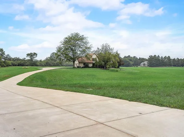 523 North Waterville ROAD, Summit, WI 53066