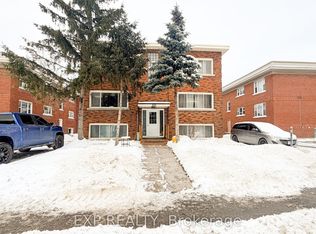 365 Tillbury Ave #1, Ottawa, ON K2A 0Y1