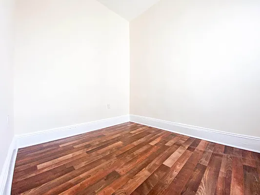 Rented by RealTegrity NY LLC | media 17