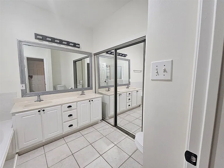 35 S Avonlea Cir — Photo 18