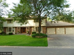 5885 Oxford St N, Shoreview, MN 55126