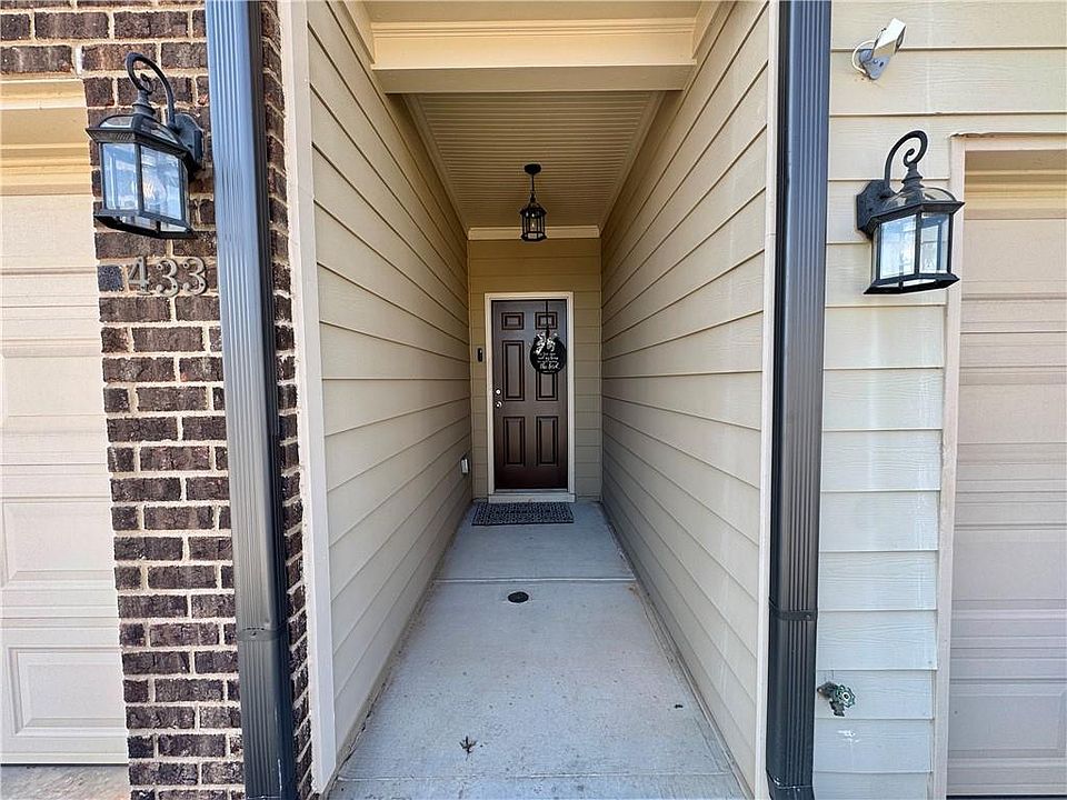 2nd image of 4331 Fulson Dr