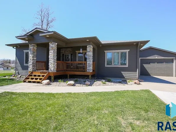 105 N Nora St, Viborg, SD 57070