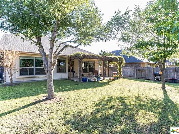 2nd image of 515 Old Settlers Dr