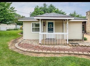 8038 Green St, Dixon, IL 61021