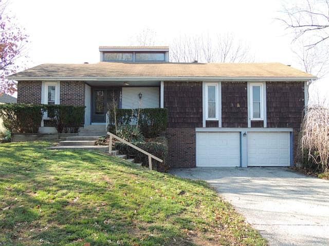 1st image of 1301 S 23rd St