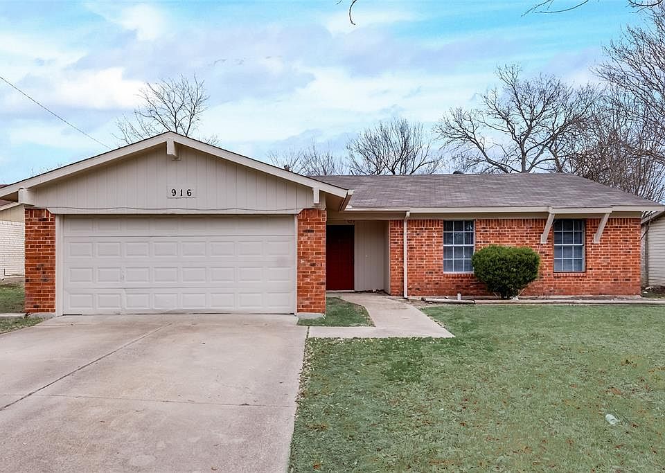 1st image of 916 Embassy Dr