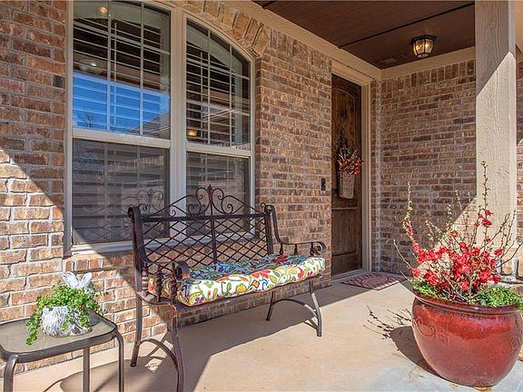 4th image of 2109 Turtle Creek Dr