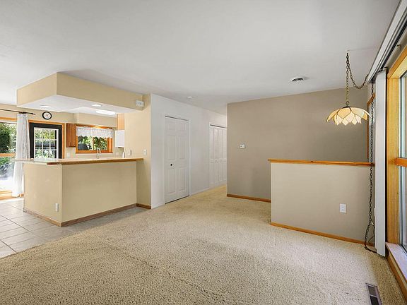 4th image of 5805 Yorkshire ROAD