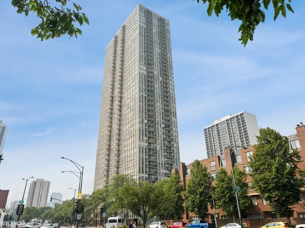 1660 N La Salle St #2809, Chicago, IL 60614