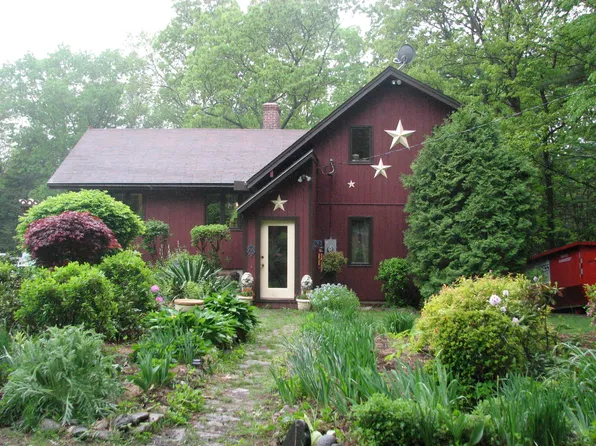 74 Long Hill Rd, Leverett, MA 01054