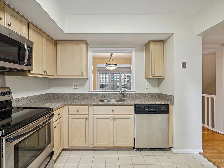 5407 Grove Ridge Way #1 — Photo 3
