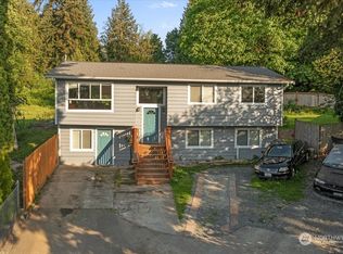 5918 212th Pl SW, Mountlake Terrace, WA 98043
