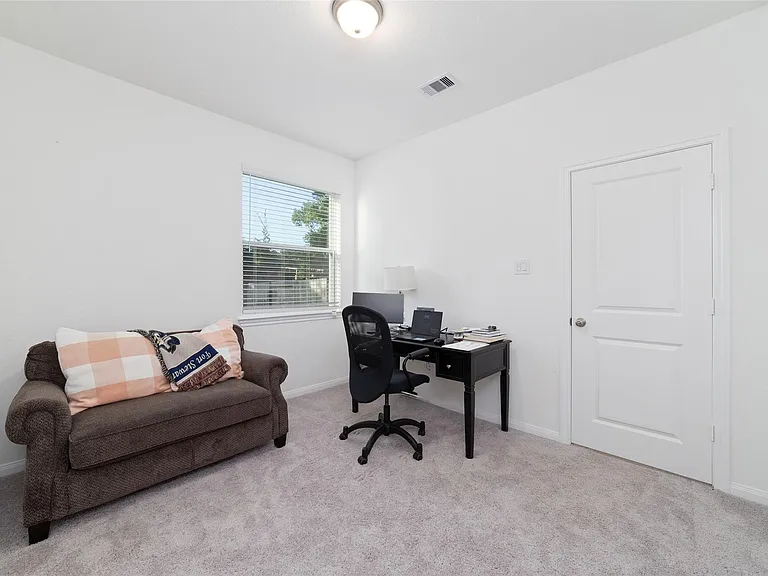 331 E Coralburst Loop — Photo 17