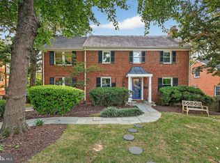 9302 W Parkhill Dr, Bethesda, MD 20814