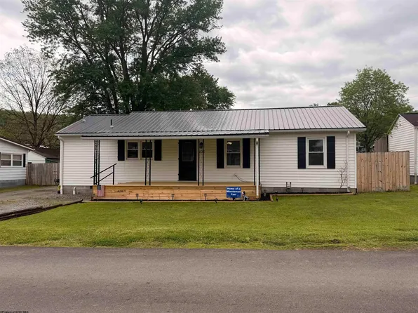 125 Catherine St, Weston, WV 26452