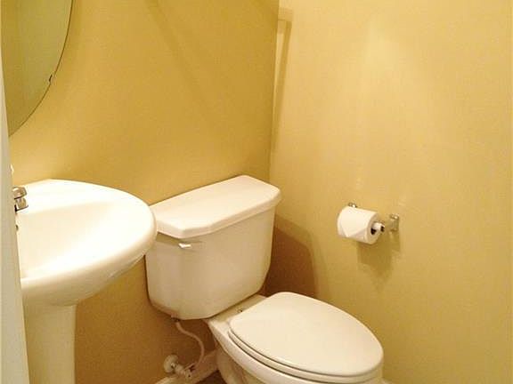 3rd image of 4107 Weston Pointe Dr