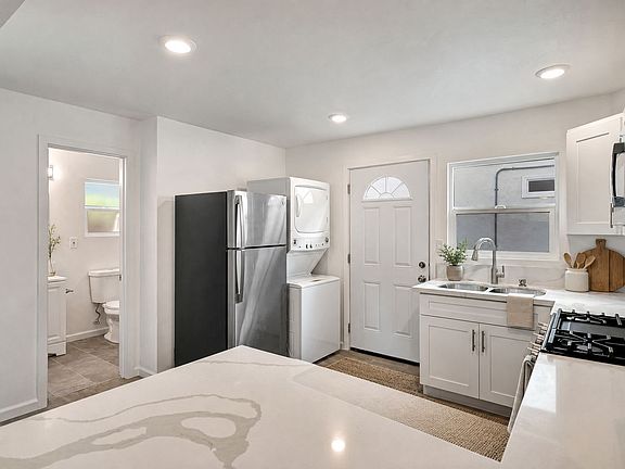 3rd image of 4340 Utah St #100