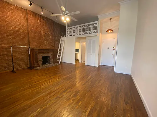 Rented by Oxford Property Group | media 7