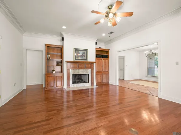 10757 Oakley Trace Dr, Baton Rouge, LA 70809