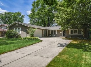 700 Ridgeview St, Downers Grove, IL 60516