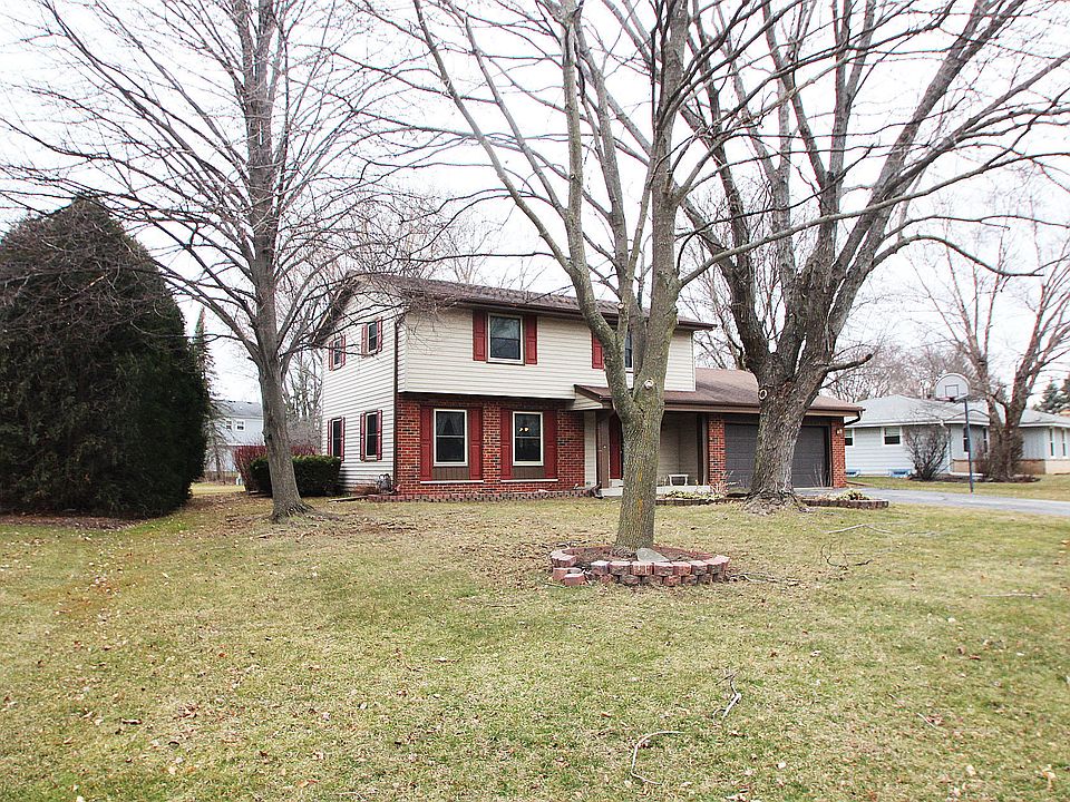 1st image of W223N2535 Glenwood Ln