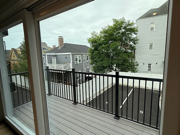 476 Warren St #203 — Photo 3