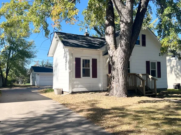 107 Wood St N, Mora, MN 55051