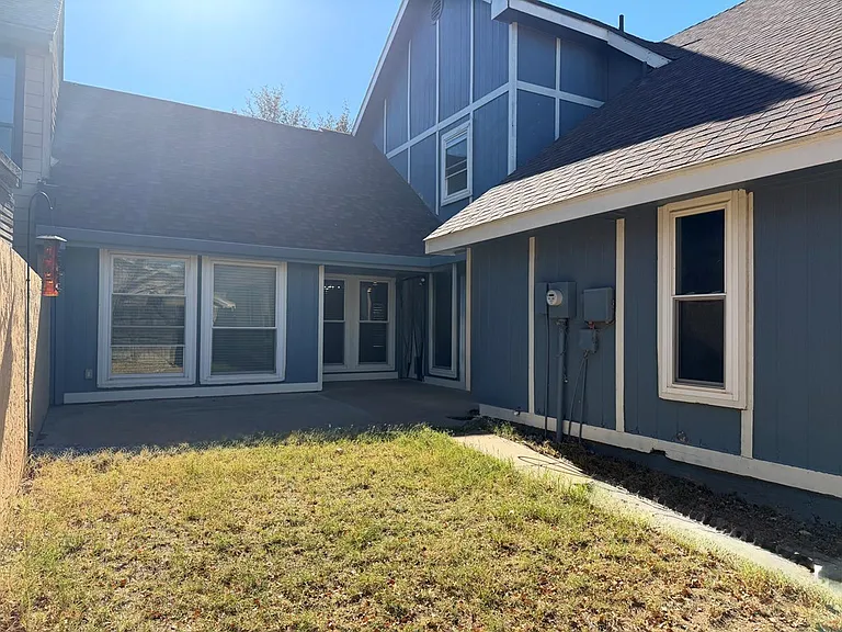 3810 Nassau Dr — Photo 18